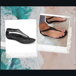 ✨ Crocs Sexi Flip T-Strap Sandal